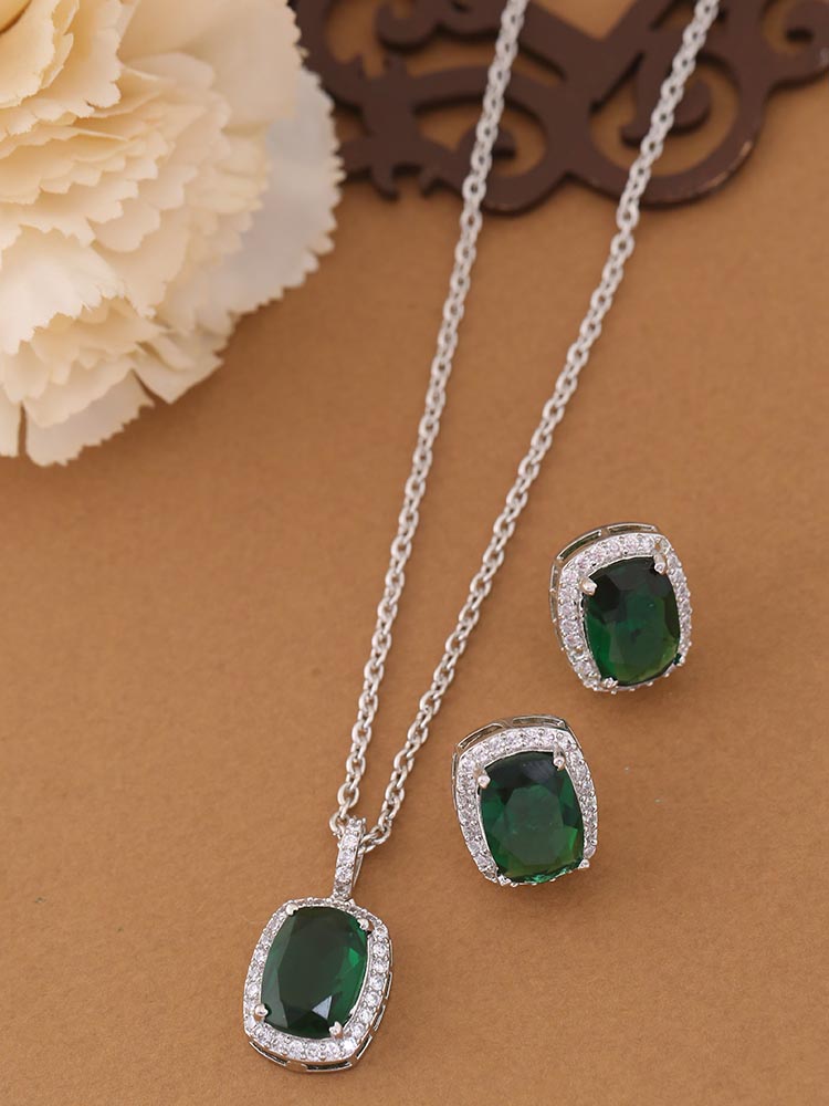 Emerald Meline Pendant Set