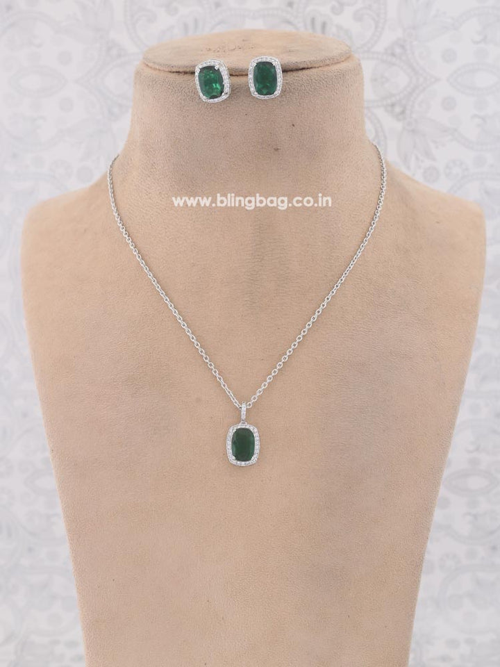 Emerald Meline Pendant Set