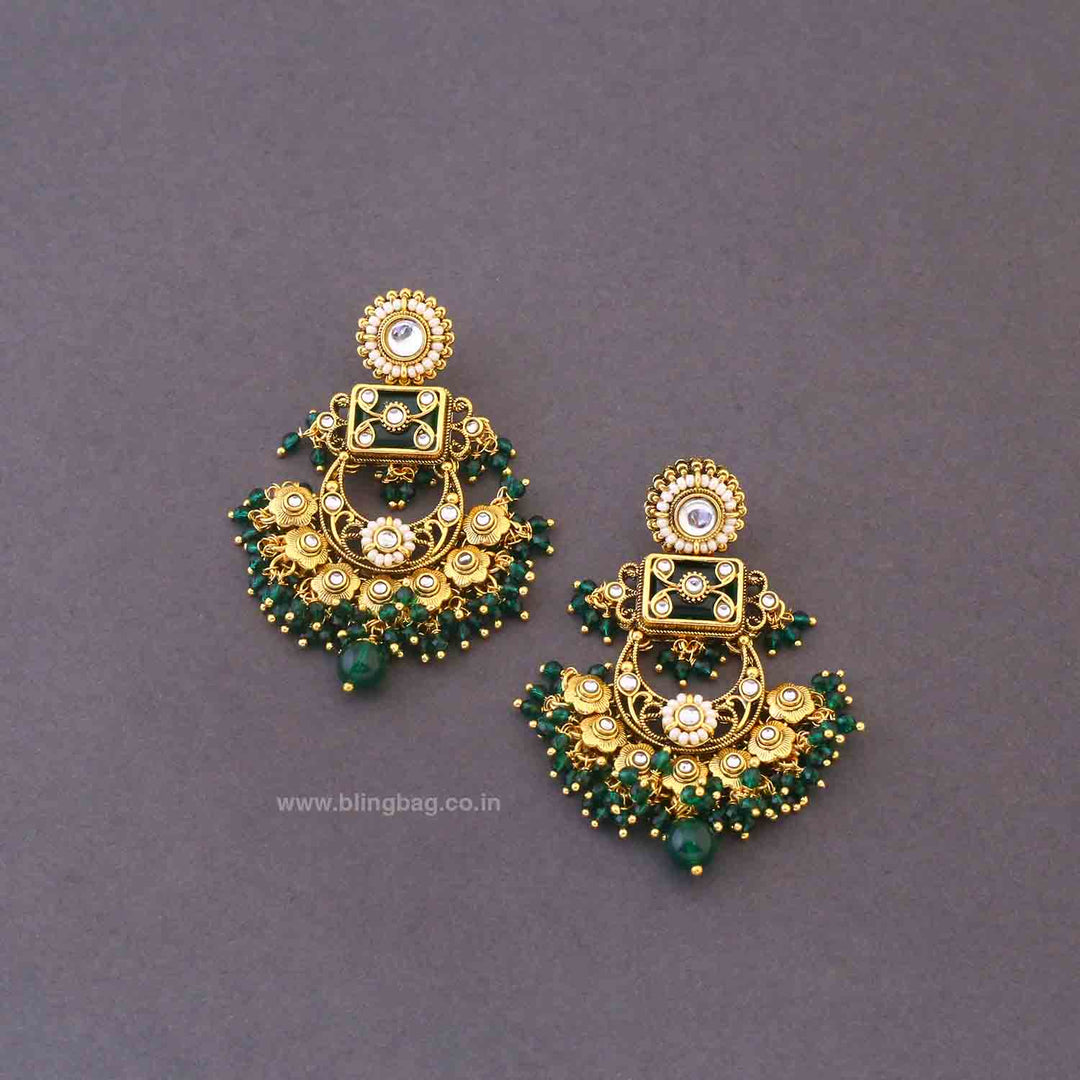 Emerald Sannidhi Kundan Bridal Jewellery Set