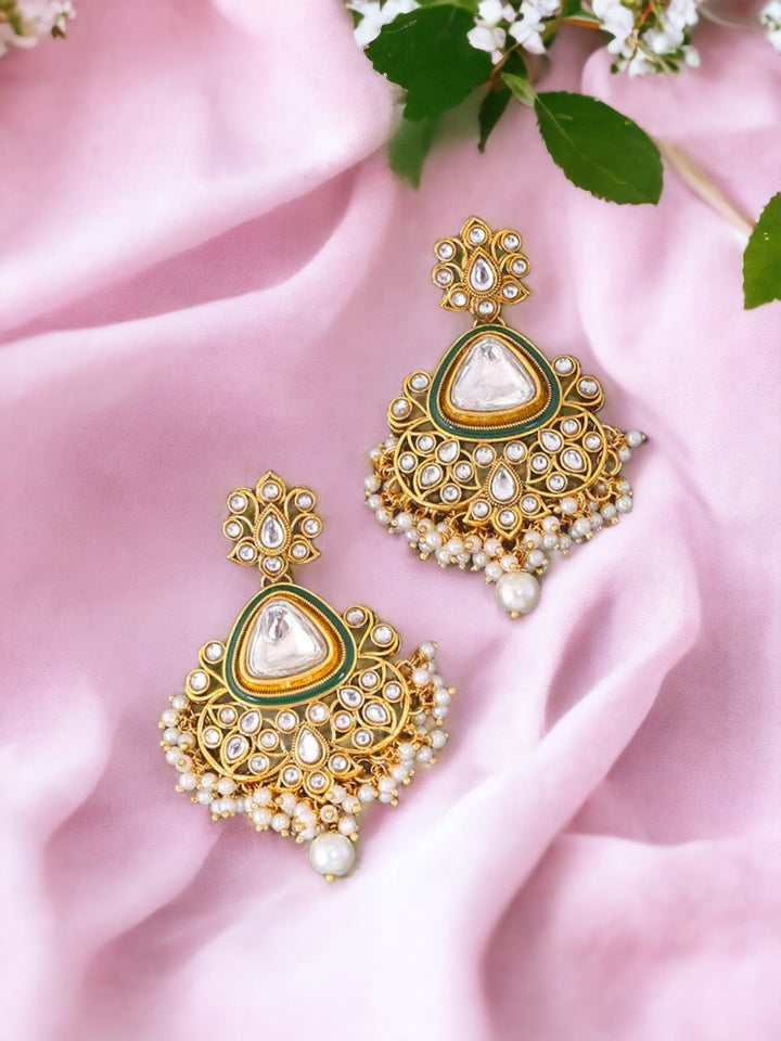 Ivory Nazriya Danglers