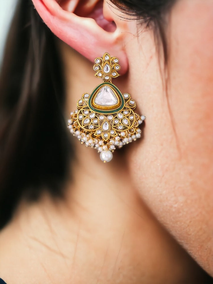 Ivory Nazriya Danglers