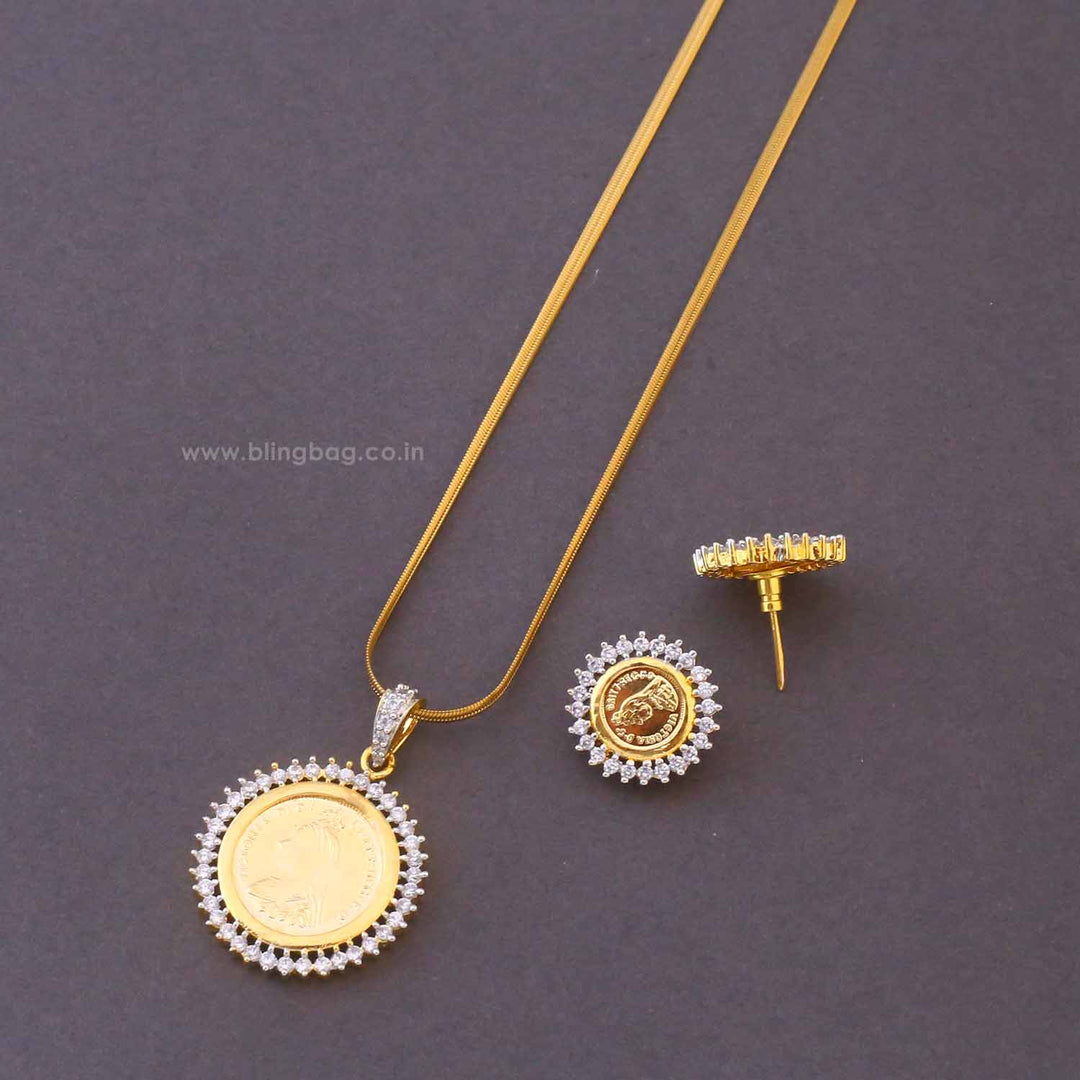 Golden Adoncia Pendant Set