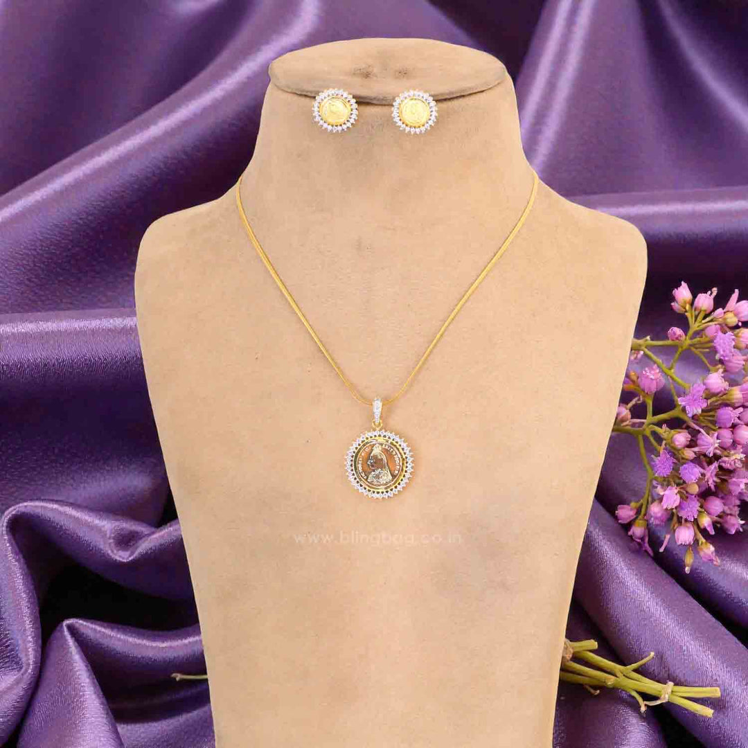 Golden Adoncia Pendant Set