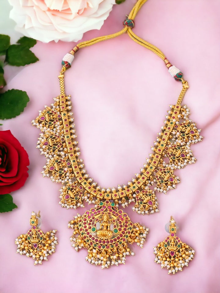 Multicolor Vedavati Temple Jewellery Set