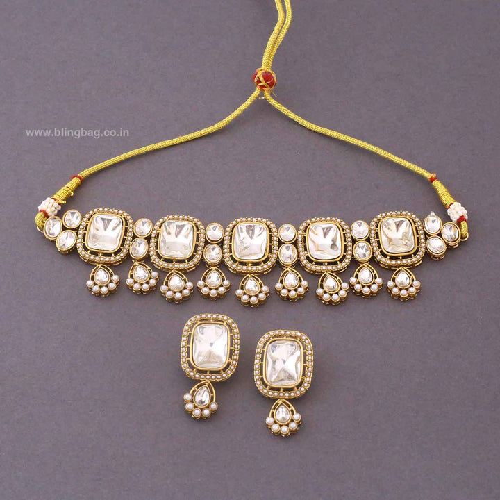 Golden Asmina Kundan Jewellery Set