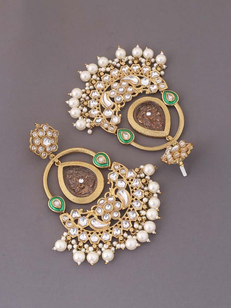 Ivory Daarni Chandbalis