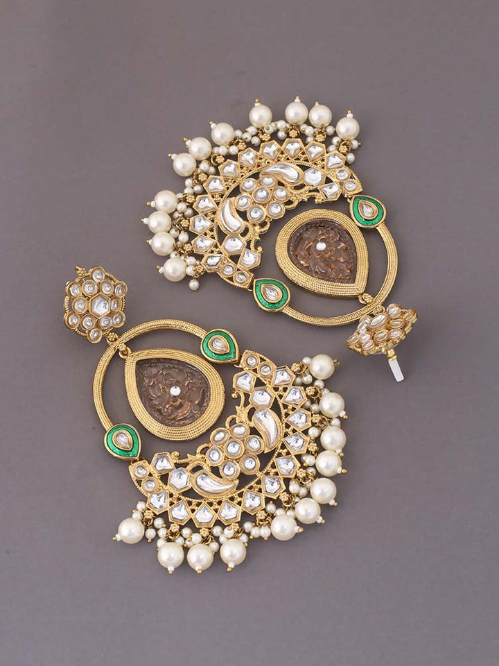 Ivory Daarni Chandbalis