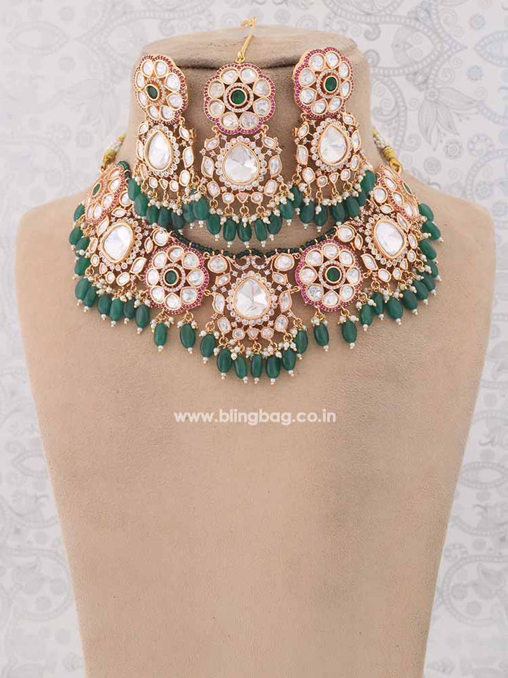Emerald Dhurvita Kundan Jewellery Set