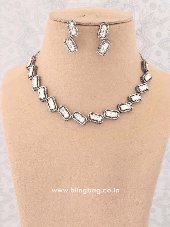 Antique Bronwen Jewellery Set