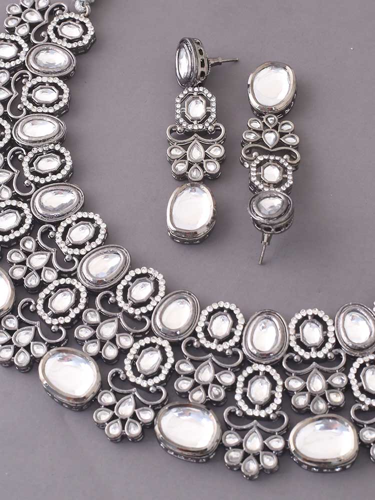 Antique Mirabel Kundan Jewellery Set