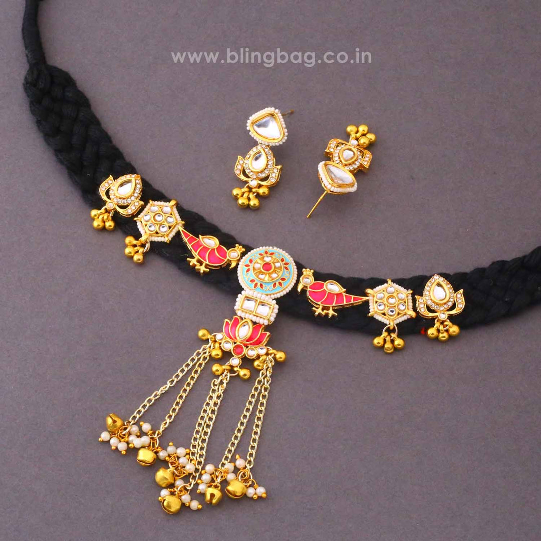 Black Ruhika Kundan Jewellery Set
