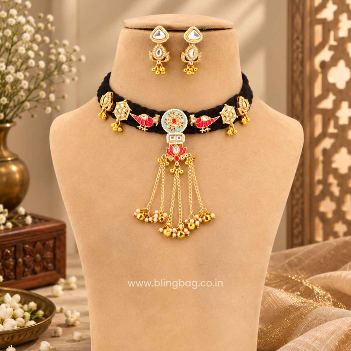 Black Ruhika Kundan Jewellery Set