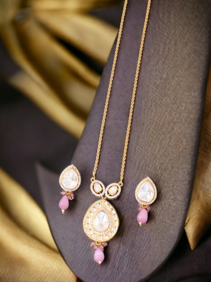Blush Dalilah Pendant Set