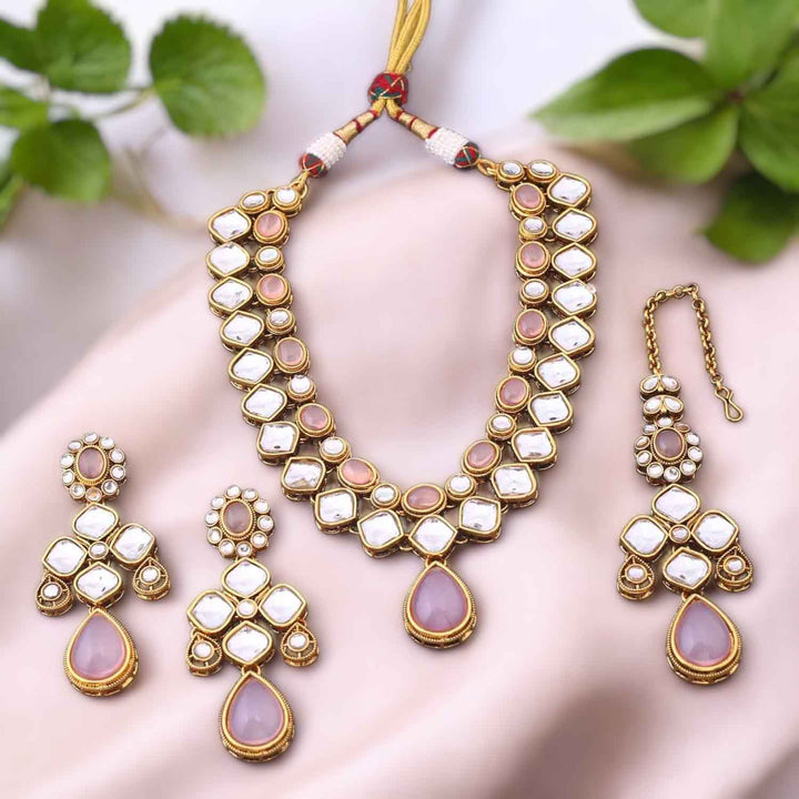 Blush Kharuya Kundan Jewellery Set