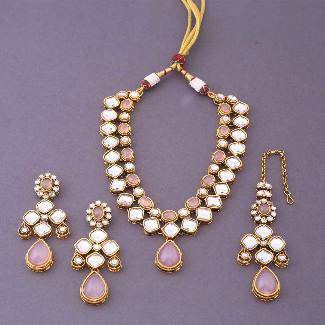 Blush Kharuya Kundan Jewellery Set