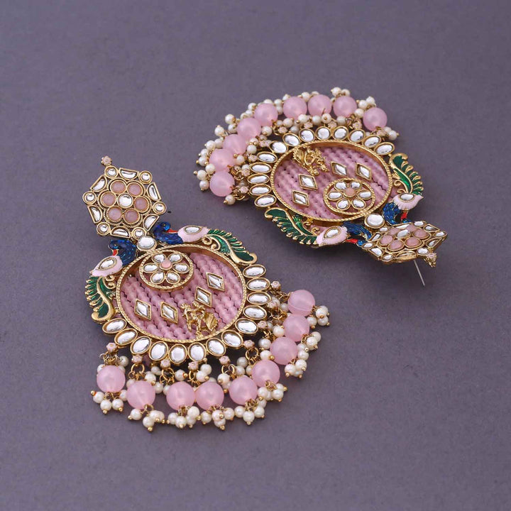 Blush Yasmeen Chandbalis