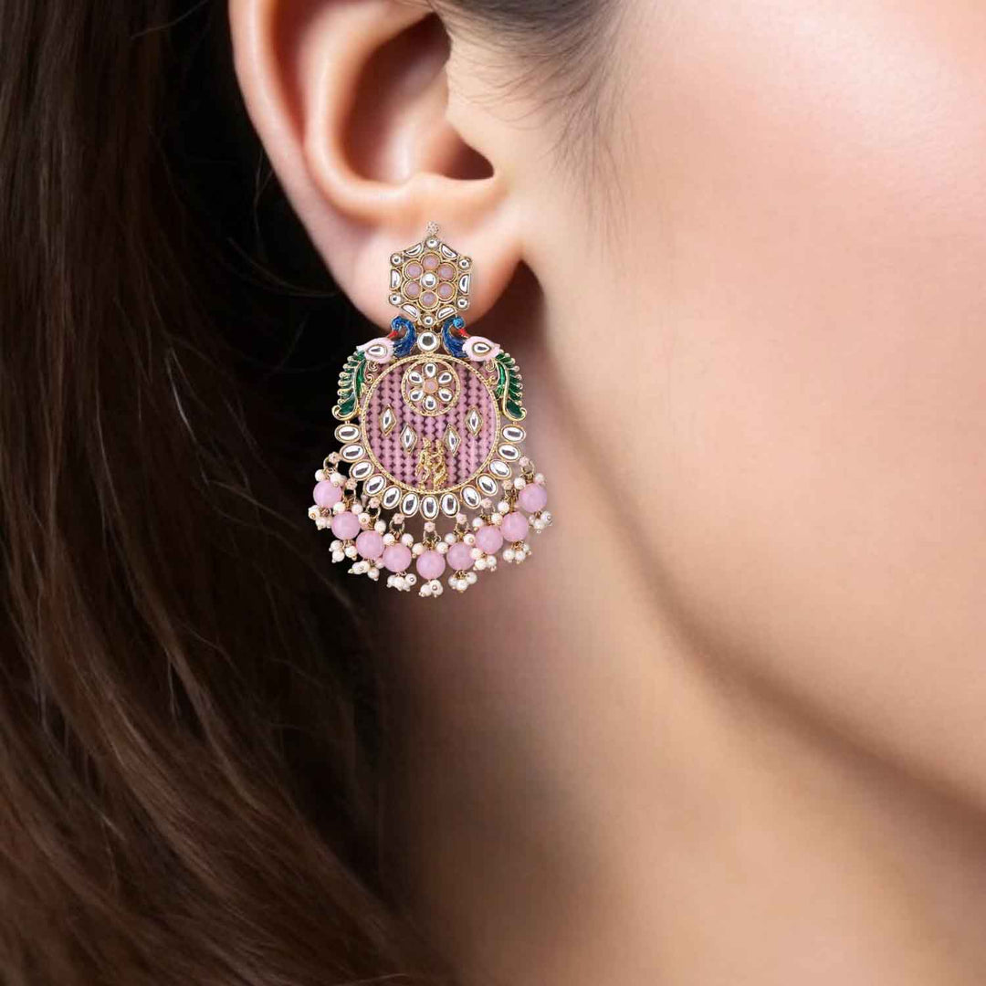 Blush Yasmeen Chandbalis