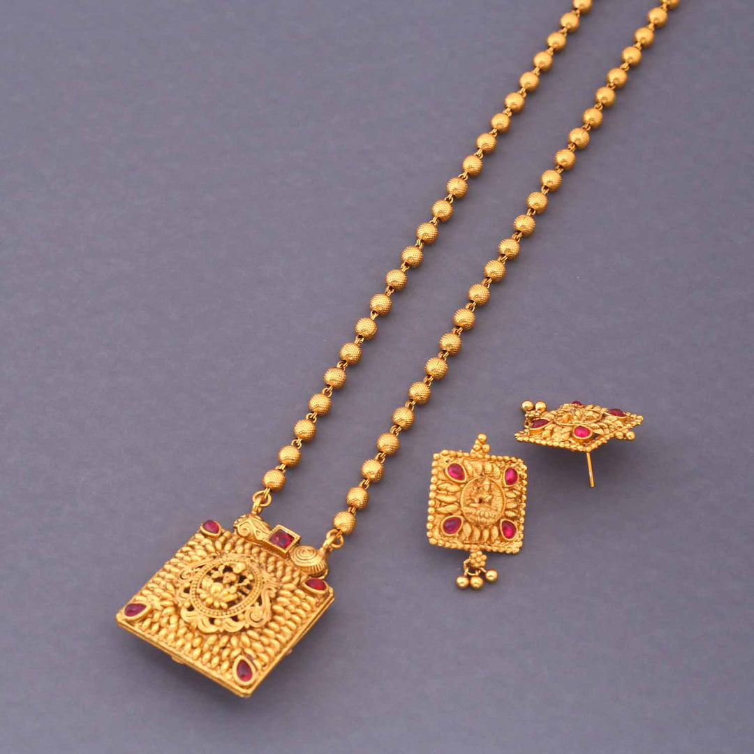 Dhriti Reversible Temple Jewellery Set - New Arrival