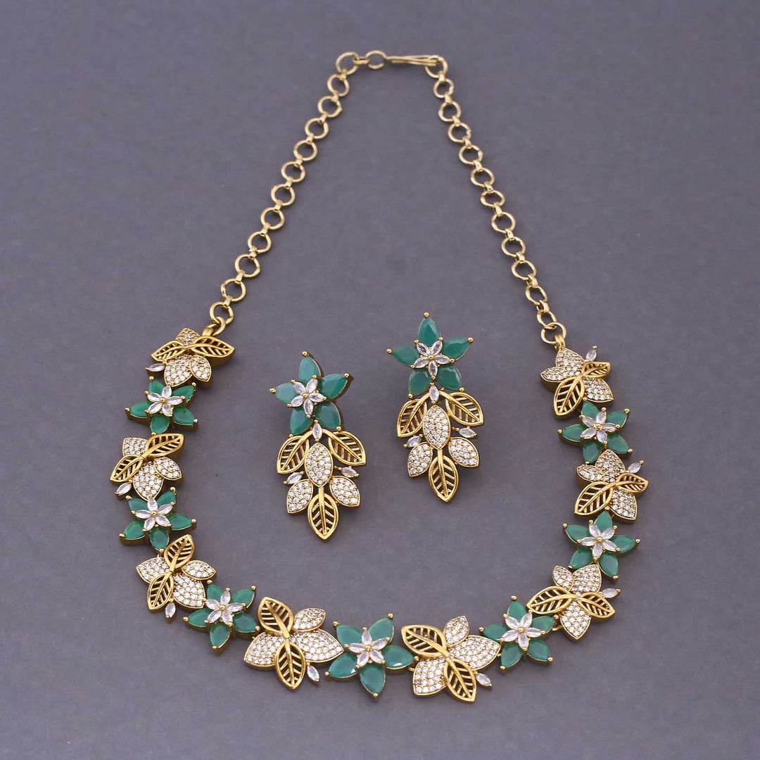 Emerald Municca Victorian Jewellery Set - New Arrival
