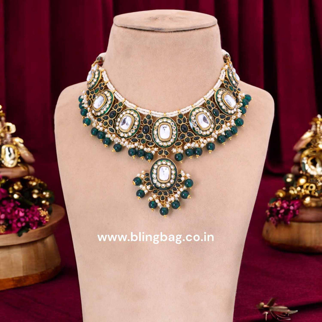Emerald Aachal Kundan Jewellery Set