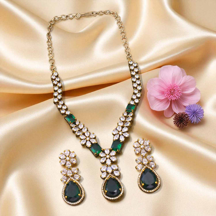 Emerald Aamber Victorian Jewellery Set - New Arrival
