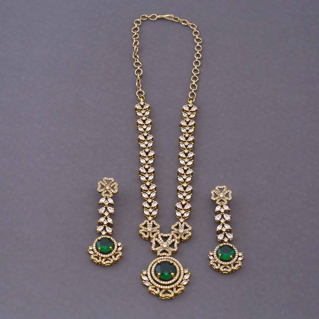 Emerald Aamiya Victorian Jewellery Set - New Arrival
