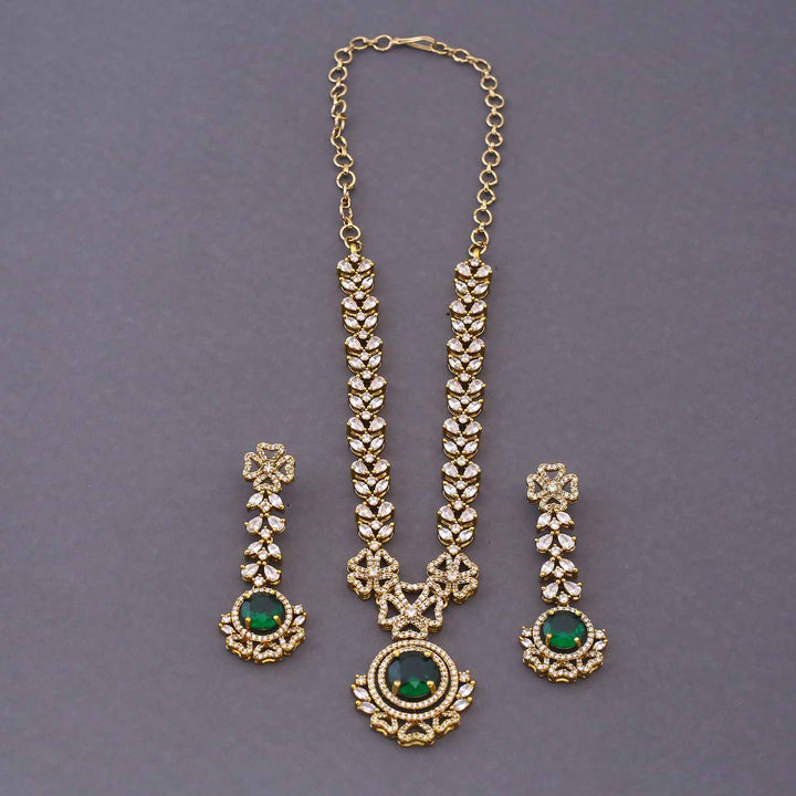 Emerald Aamiya Victorian Jewellery Set - New Arrival