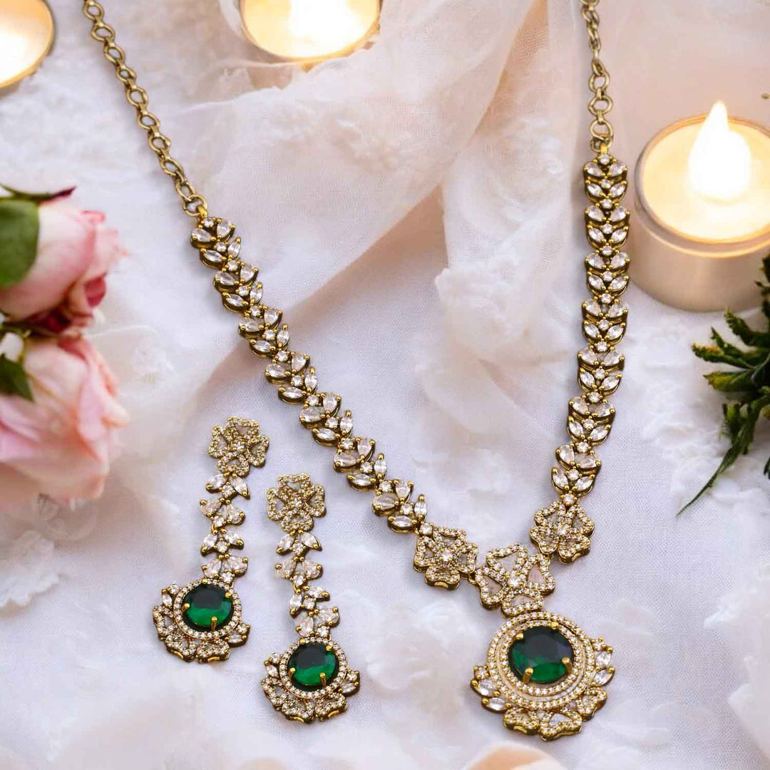 Emerald Aamiya Victorian Jewellery Set - New Arrival
