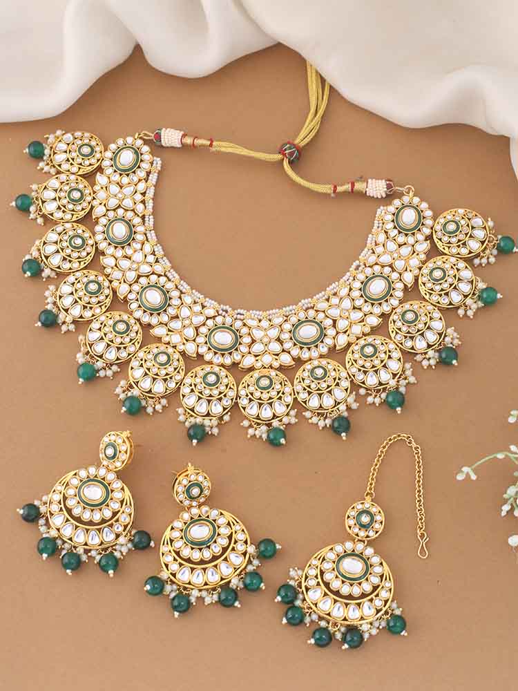 Emerald Aarti Jewellery Set