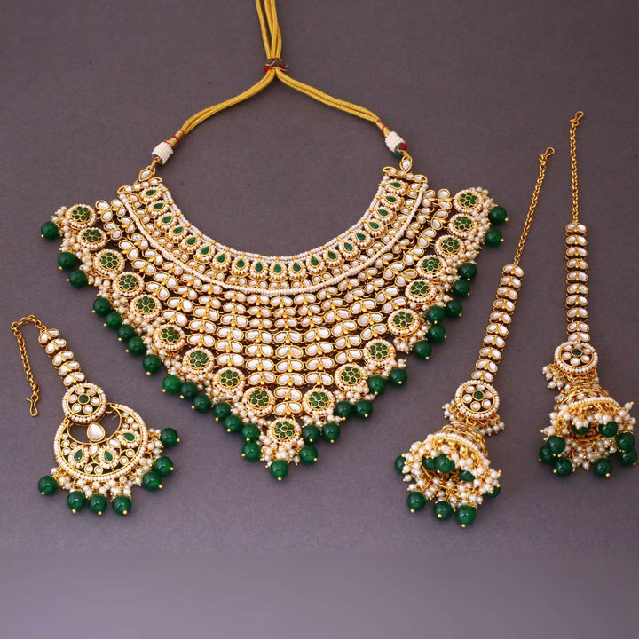 Emerald Aarya Kundan Jewellery Set