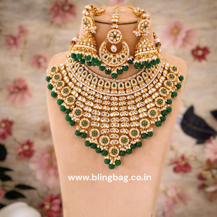 Emerald Aarya Kundan Jewellery Set