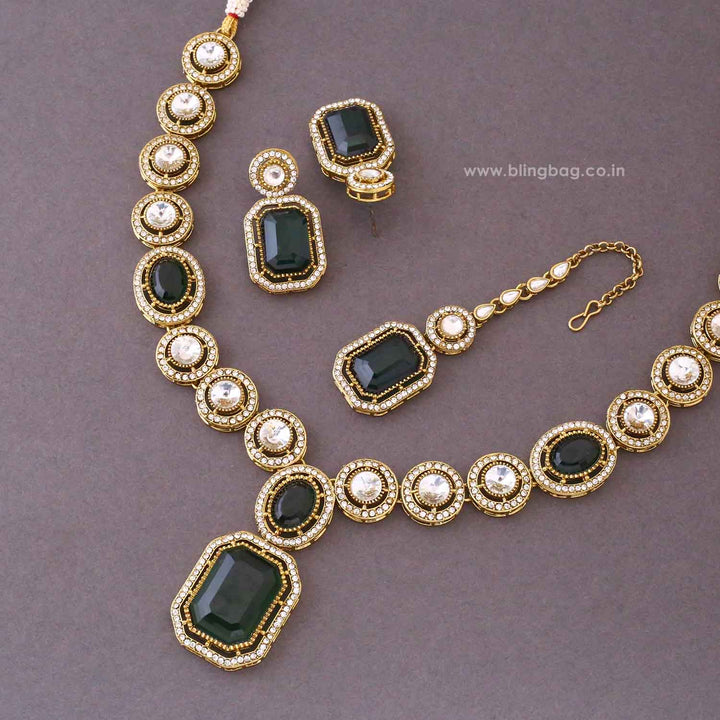 Emerald Aaryani Kundan Jewellery Set