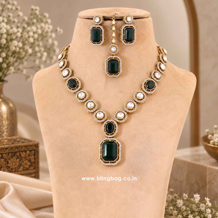 Emerald Aaryani Kundan Jewellery Set