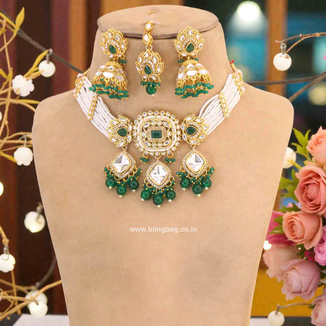 Emerald Aashi Kundan Jewellery Set