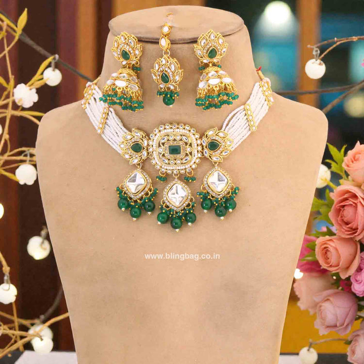 Emerald Aashi Kundan Jewellery Set