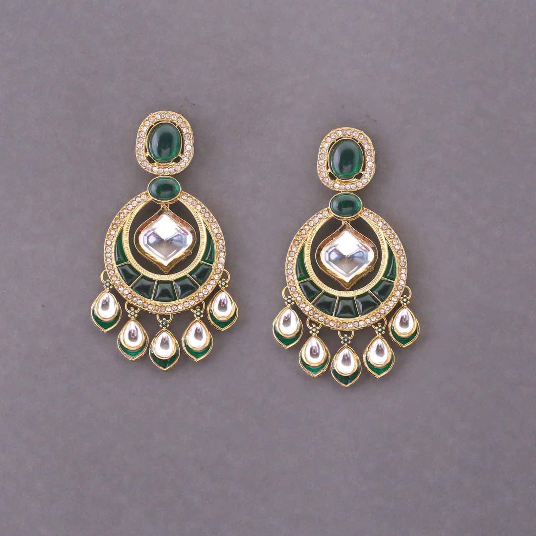 Emerald Aashika Chaandbalis