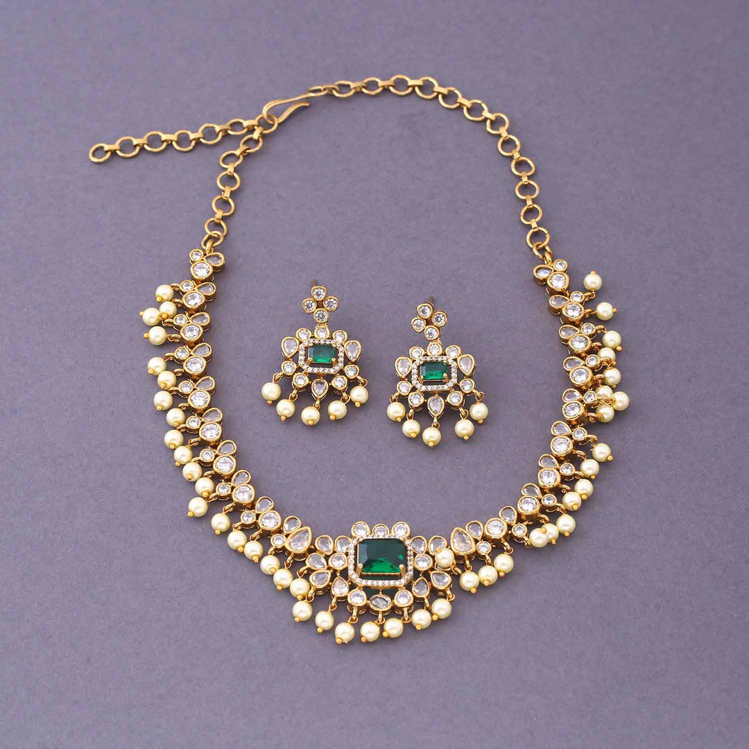 Emerald Aavanya Antique Jewellery Set- New Arrival