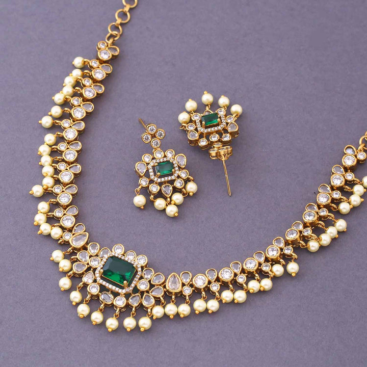Emerald Aavanya Antique Jewellery Set- New Arrival