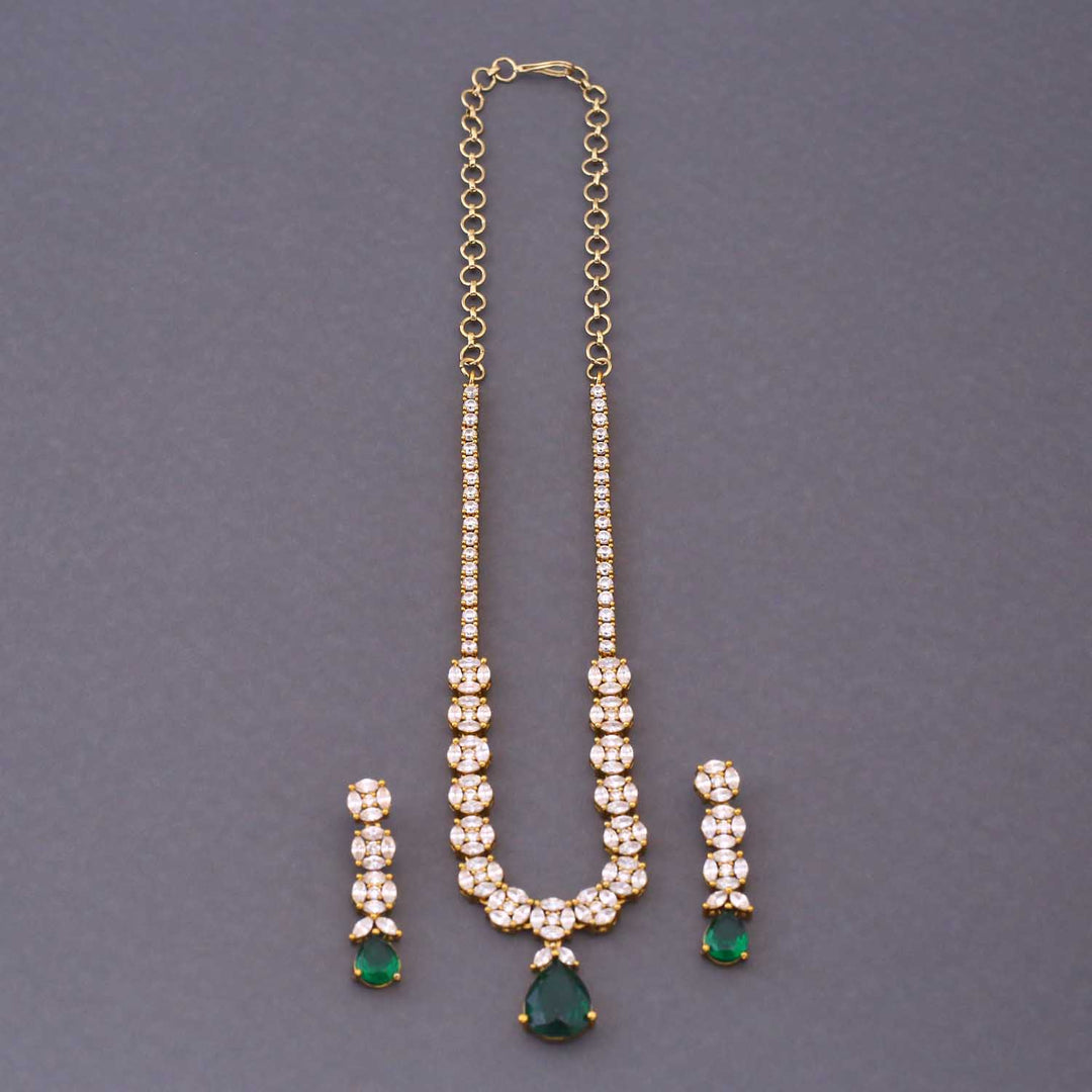 Emerald Aayina Victorian Jewellery Set - New Arrival