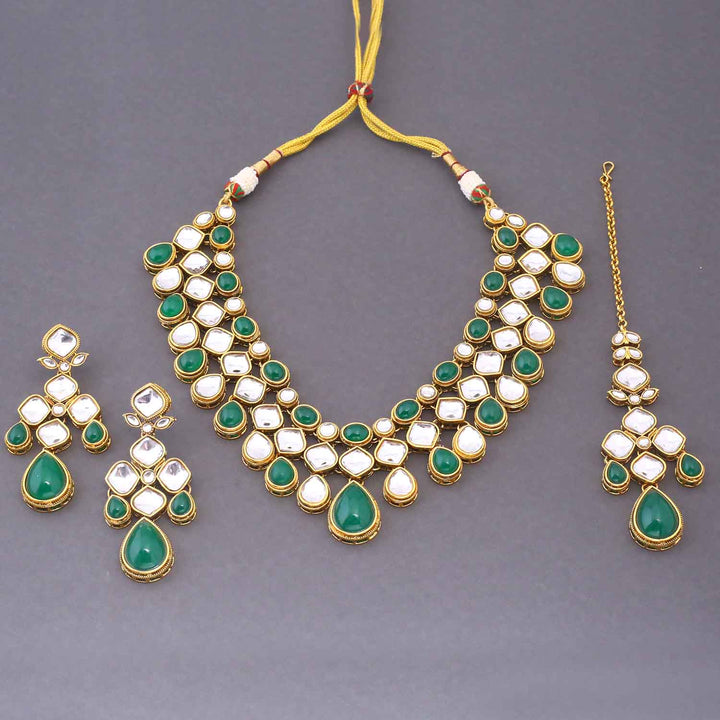 Emerald Ahlami Kundan Jewellery Set