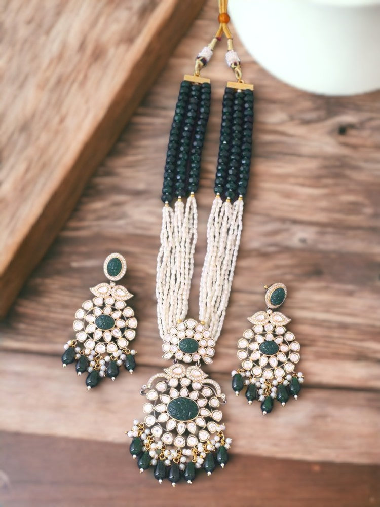 Emerald Aiden Kundan Jewellery Set