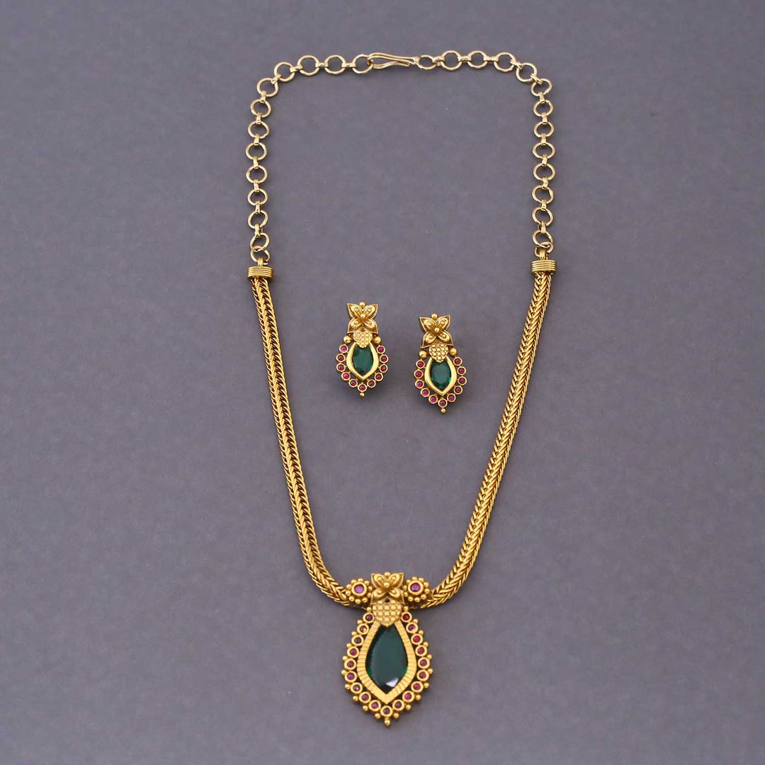 Emerald Aishren Antique Jewellery Set - New Arrival
