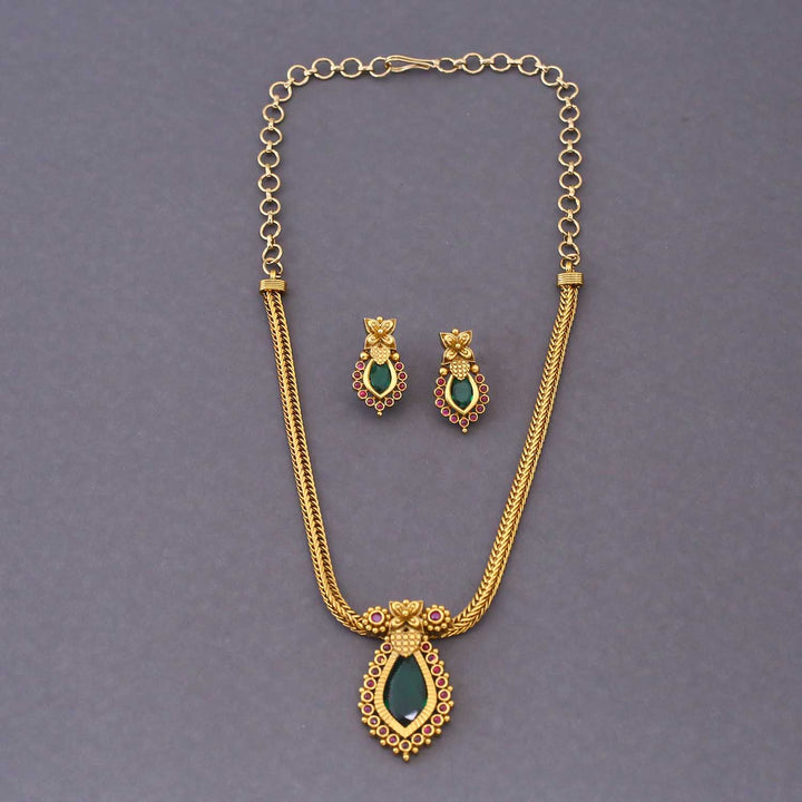 Emerald Aishren Antique Jewellery Set - New Arrival