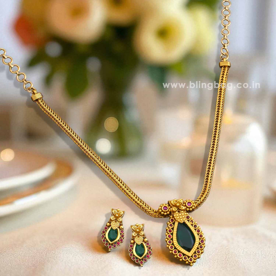 Emerald Aishren Antique Jewellery Set - New Arrival