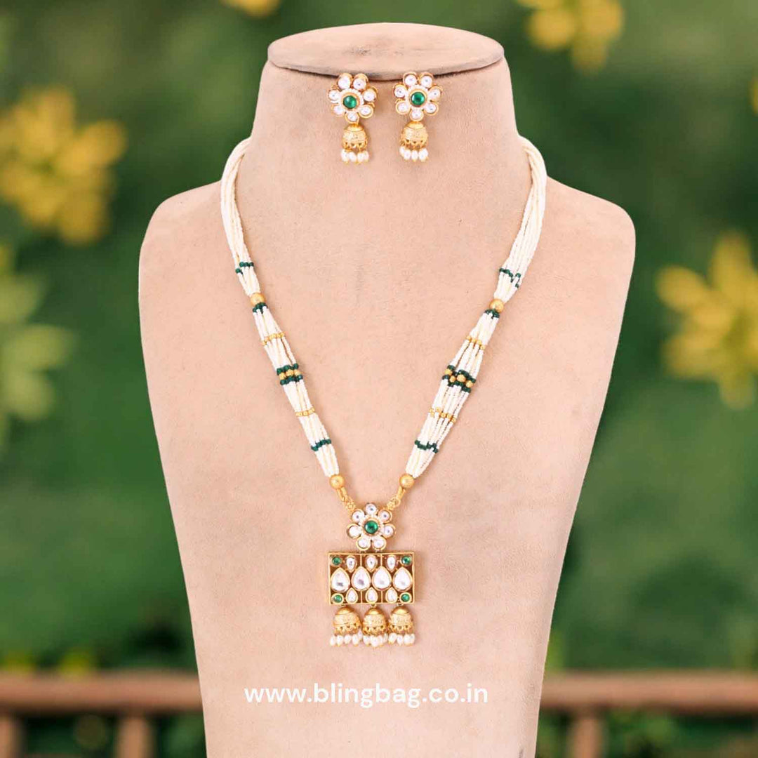 Emerald Akshara Antique Rajwadi Set