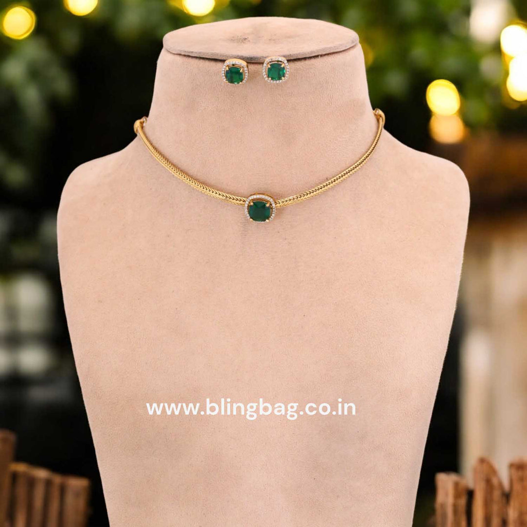 Emerald Alcandre Antique Jewellery Set - New Arrival