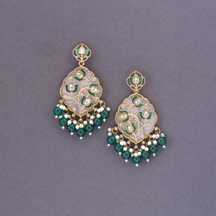 Emerald Almas Chandbalis