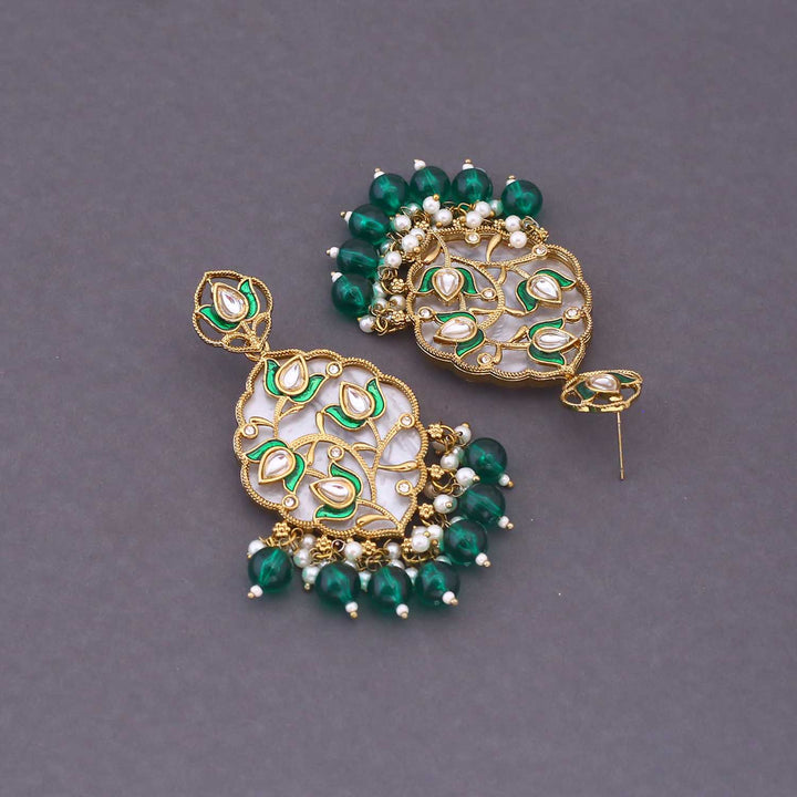 Emerald Almas Chandbalis