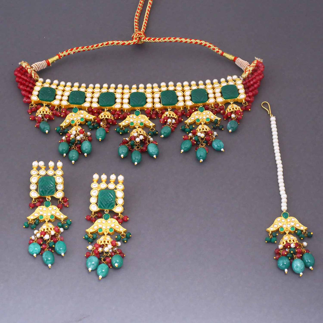 Emerald Altair Kundan Jewellery Set