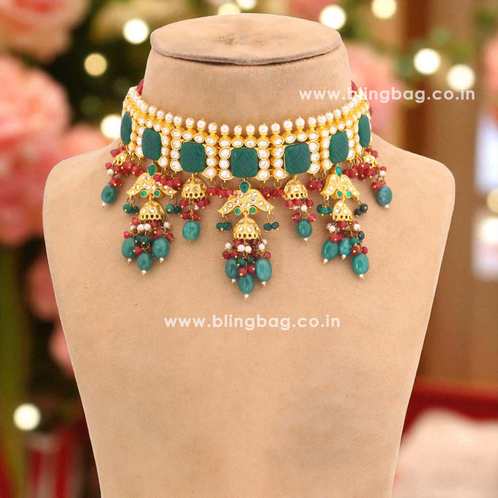 Emerald Altair Kundan Jewellery Set